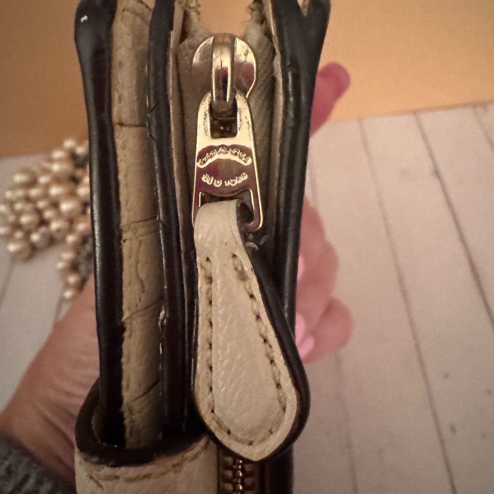 Coach Beige and Gold Women's Wallet - Picture 8 of 11